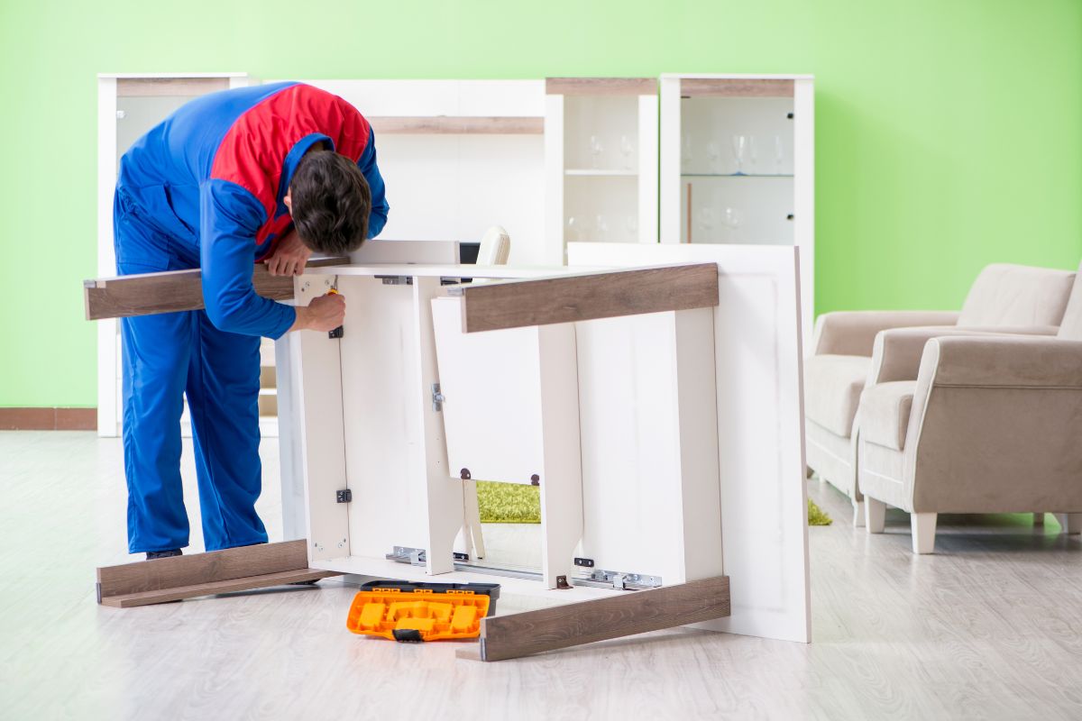 Furniture assembly service